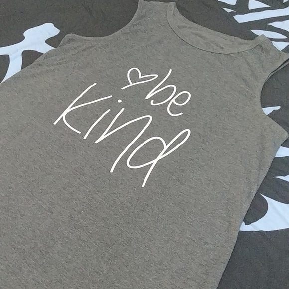 Tops - Grafhic Tank